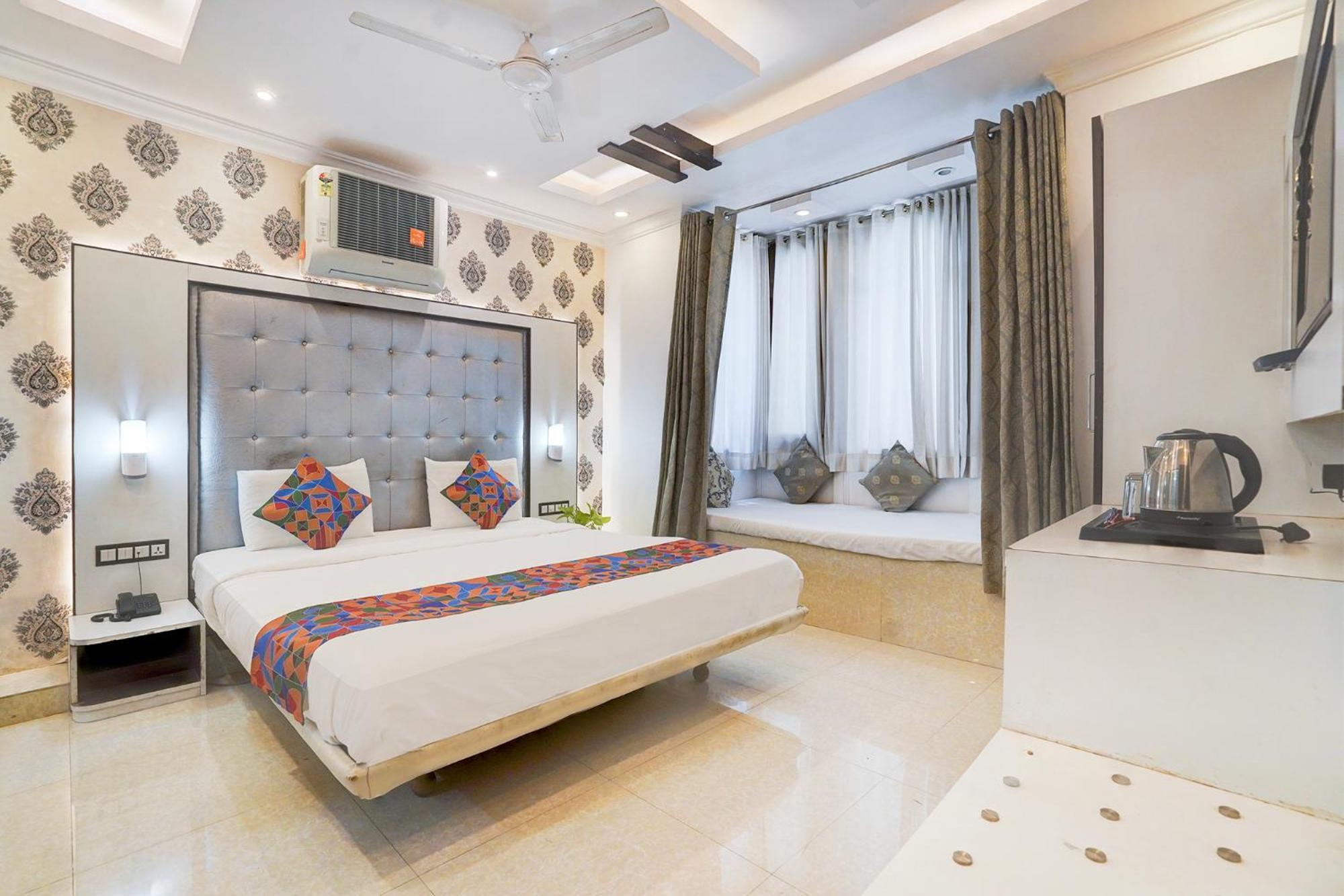 Hotel Mandiram Palace Udaipur Exterior photo