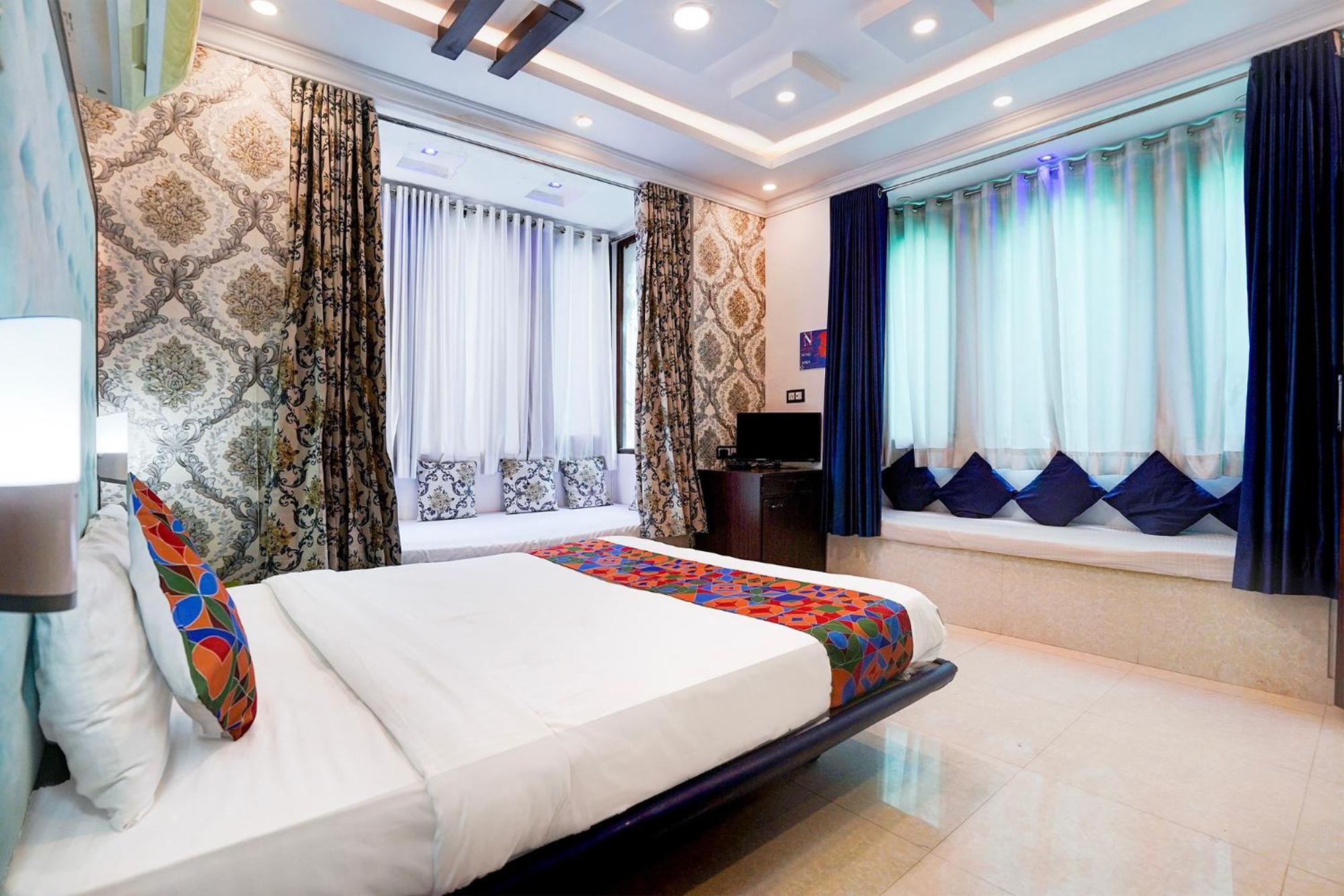 Hotel Mandiram Palace Udaipur Exterior photo