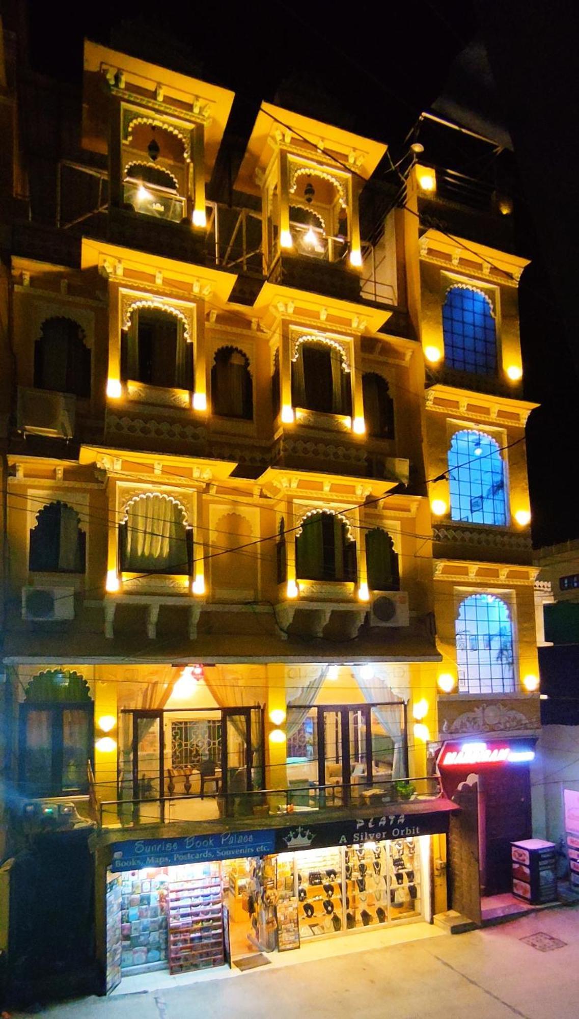 Hotel Mandiram Palace Udaipur Exterior photo