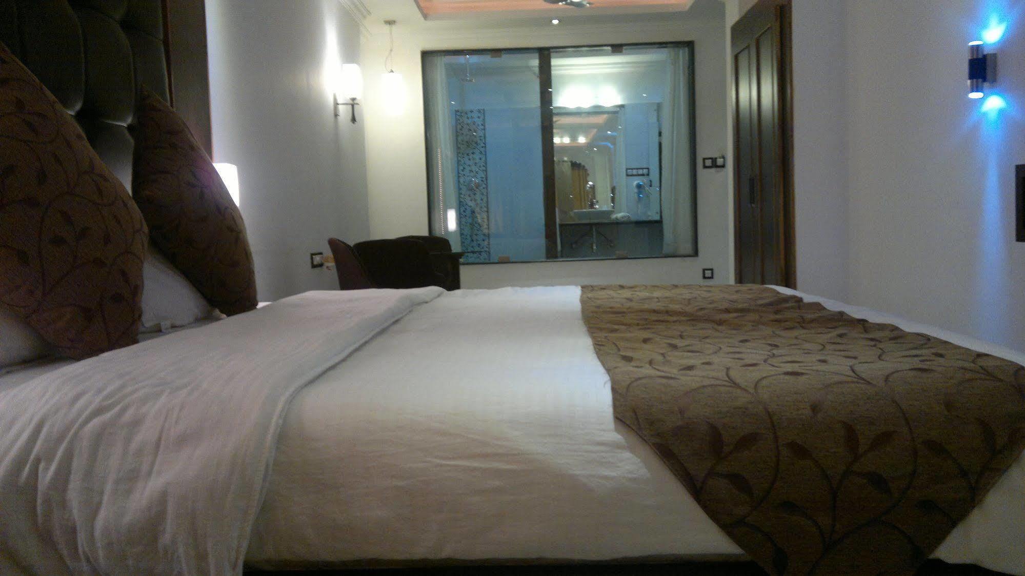 Hotel Mandiram Palace Udaipur Exterior photo