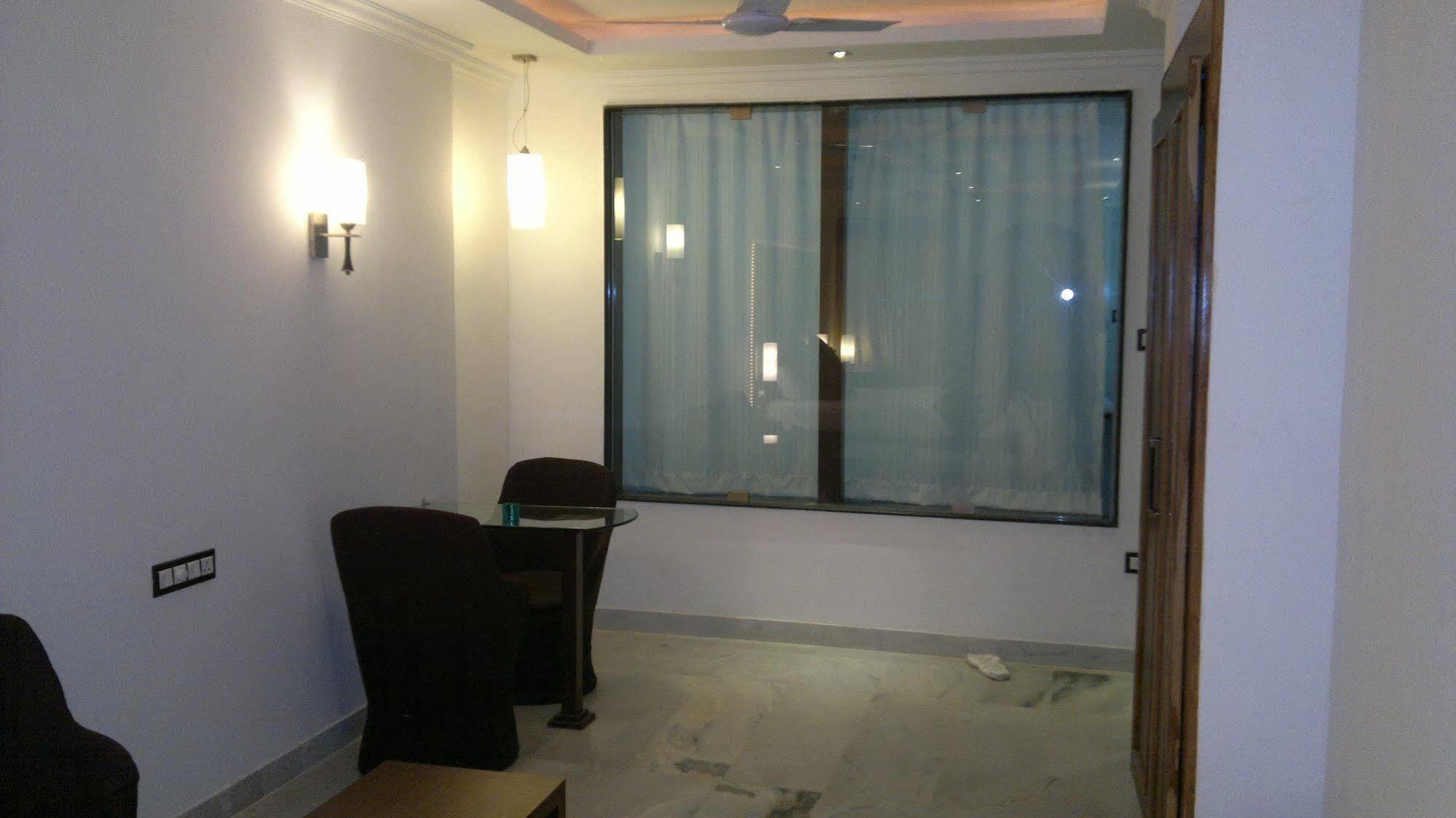 Hotel Mandiram Palace Udaipur Exterior photo